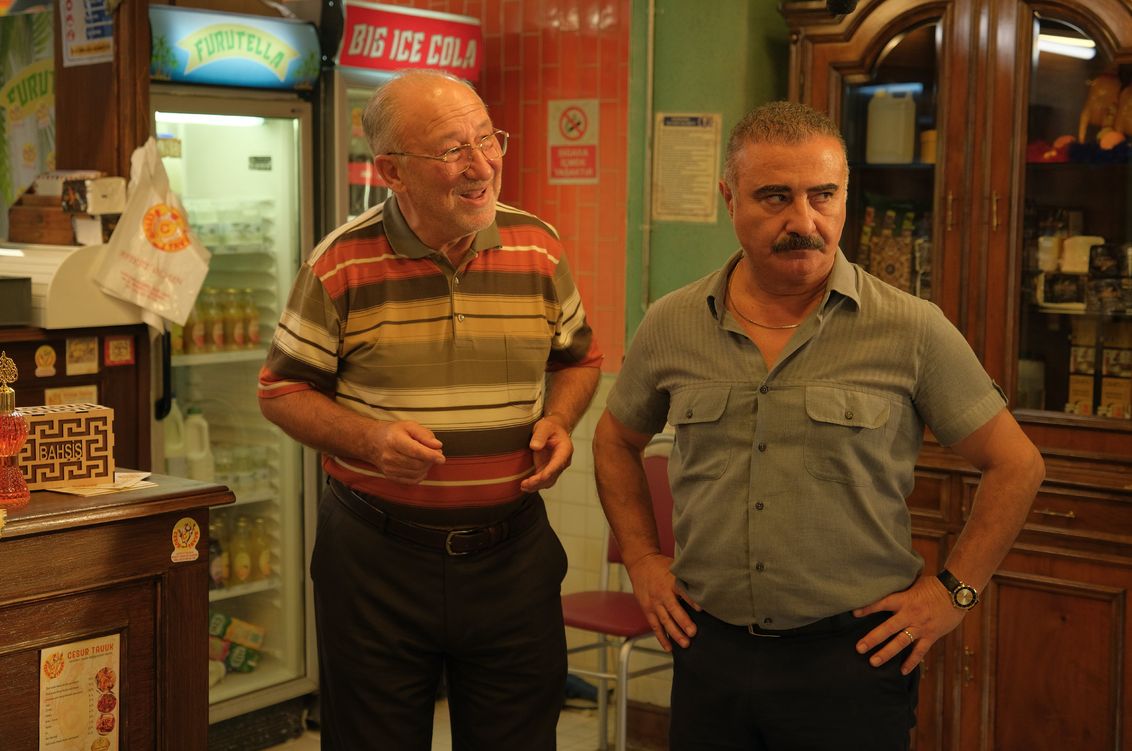 2000'den sonra en çok yapımda rol alan Altan Erkekli ile Cengiz Bozkurt, 'Kim Bu Aile?'de buluştu. 