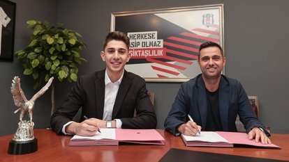 Beşiktaş, genç yıldıza imza attırdı