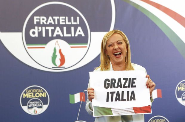 İtalya'daki seçimlerde aşırı sağcı parti önde