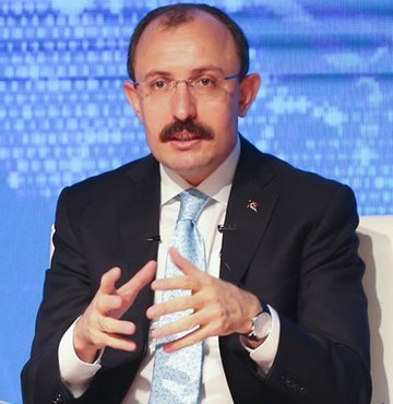 Ticaret Bakanı Mehmet Muş, ihracatçıların finansman yükünü ortadan kaldırmak için Ticaret Bakanlığı koordinasyonunda Türk Eximbank ve İhracatı Geliştirme AŞ