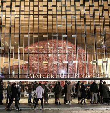 Dünya genelinde en çok sahnelenen operaların başında gelen Carmen, Beyoğlu Kültür Yolu Festivali kapsamında, 1 Ekim
