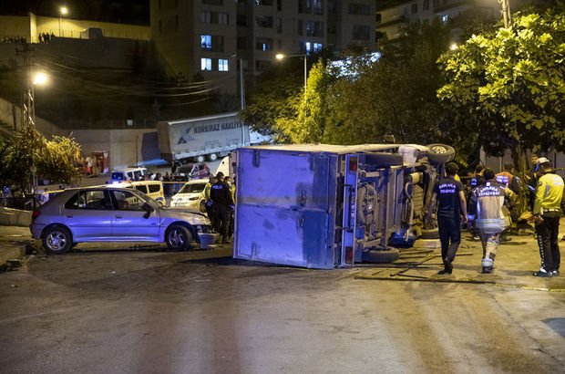 Ankara'da kamyonet devrildi, sürücü öldü