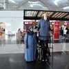 Dünyanın en uzun boylu kadını, ilk kez uçağa bindi