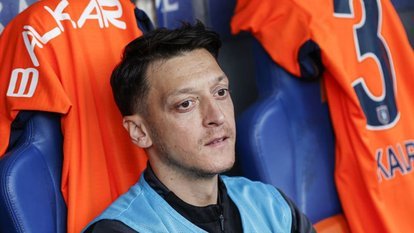 Mesut Özil'den ameliyat açıklaması