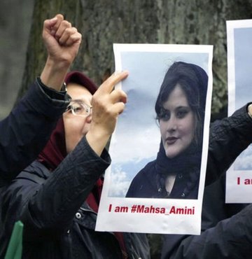 Mahsa Amani protestoları devam ederken İran