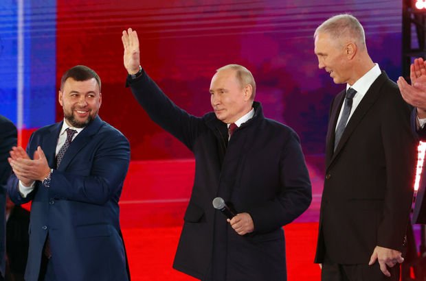 İlhak kararı sonrası Putin'den gövde gösterisi