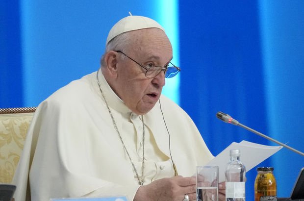 Papa'dan Rusya'ya "Şiddeti durdurun" çağrısı