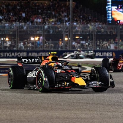 Singapur GP'sinde zafer Sergio Perez'in