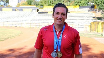 Tekirdağlı tenis antrenörü Balkan şampiyonu