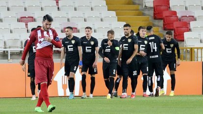 Sivasspor 90+4'te yıkıldı