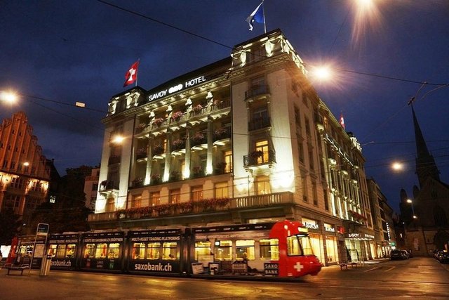 Zor durumdaki Credit Suisse, Savoy Hotel'i satmak istediğini açıkladı