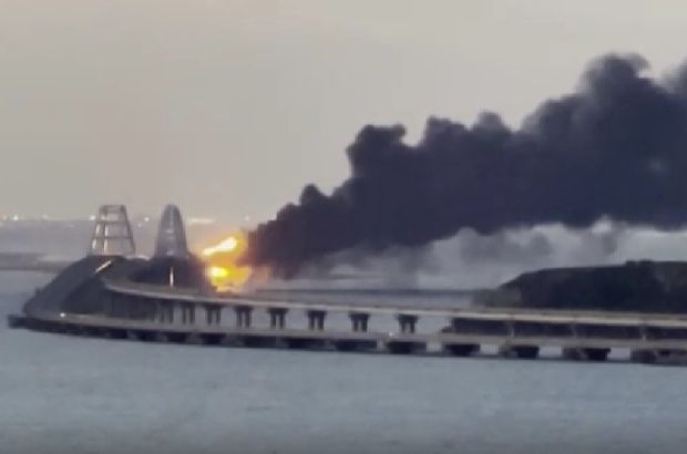 Kırım'da köprü üzerinde patlama