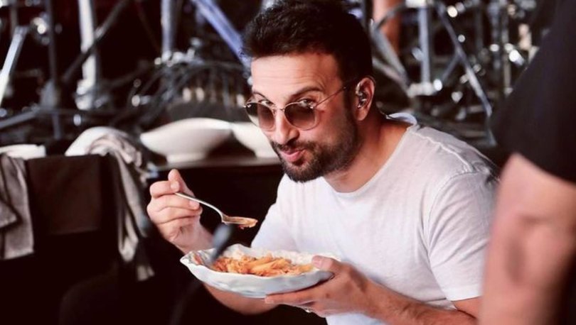 Tarkan'dan makarnalı 'tbt' paylaşımı: Sahnede işimiz bitmeden ayrılmam - Magazin haberleri
