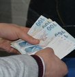 Evde bakım maaşları 15 Ekim listesi ödeme alan hak sahipleri tarafından araştırılıyor. Hemen belirtelim ki ödemeler bugün itibariyle başladı. İşte evde bakım maaşı yatan ileler listesi...