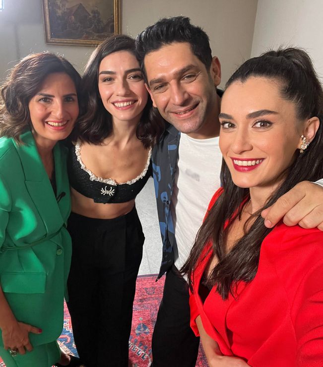 &Ouml;m&uuml;r Sabuncuoğlu, Hazar Erg&uuml;&ccedil;l&uuml;, Tansel &Ouml;ngel ve Hande Doğandemir
