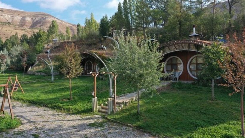 Sivas'ın Hobbit evlerine yabancı turist ilgisi