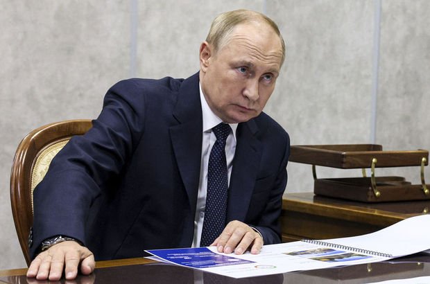 Putin, Ukrayna'dan ilhak edilen 4 bölgede sıkı yönetim ilan etti