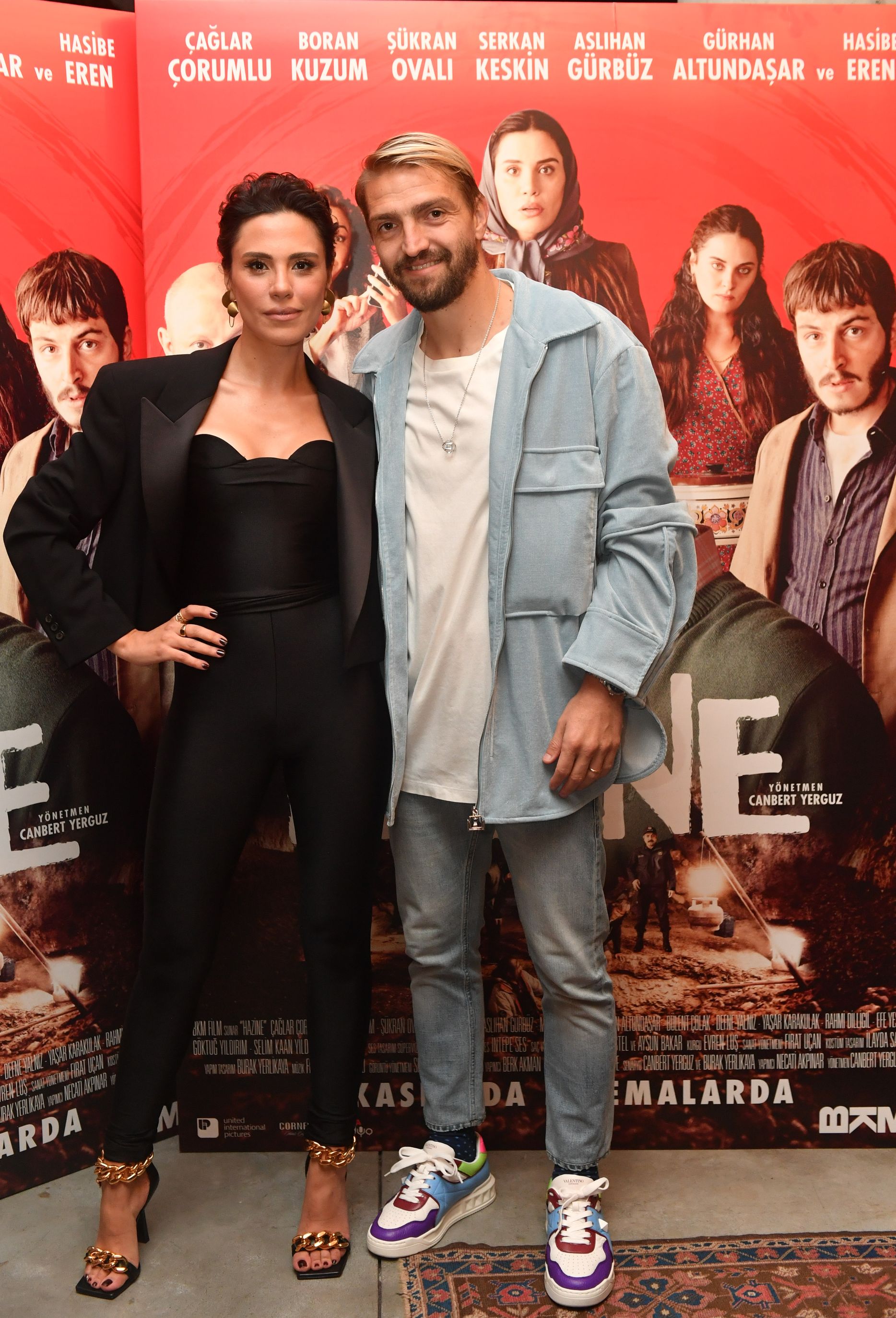 Şükran Ovalı - Caner Erkin