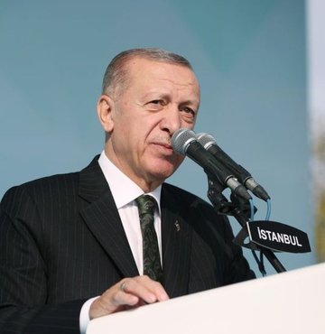 Ak Parti cuma günü yapacağı "Türkiye Yüzyılı" tanıtım toplantısına 11 parti liderini davet etti. Deva, Gelecek ve HDP