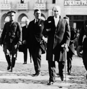 Türkiye Cumhuriyeti devletinin bir asırı devirmesine 364 gün kaldı! Bugün 29 Ekim Cumhuriyet Bayramı... Ulu önder Gazi Mustafa Kemal Atatürk