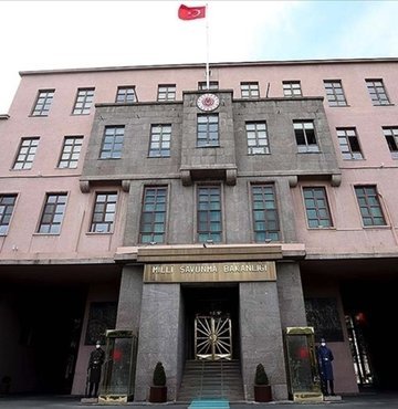 MSB: Bugüne kadar koordinasyon içerisinde sürdürülen faaliyetlerin devam etmesi için Bakan Akar muhataplarıyla görüşüyor
