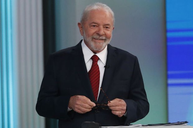 Brezilya'da seçimi Lula da Silva kazandı