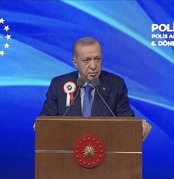 Cumhurbaşkanı Recep Tayyip Erdoğan, Polis Akademisi Polis Amirleri Eğitimi Merkezi 6. Dönem Mezuniyet Töreni