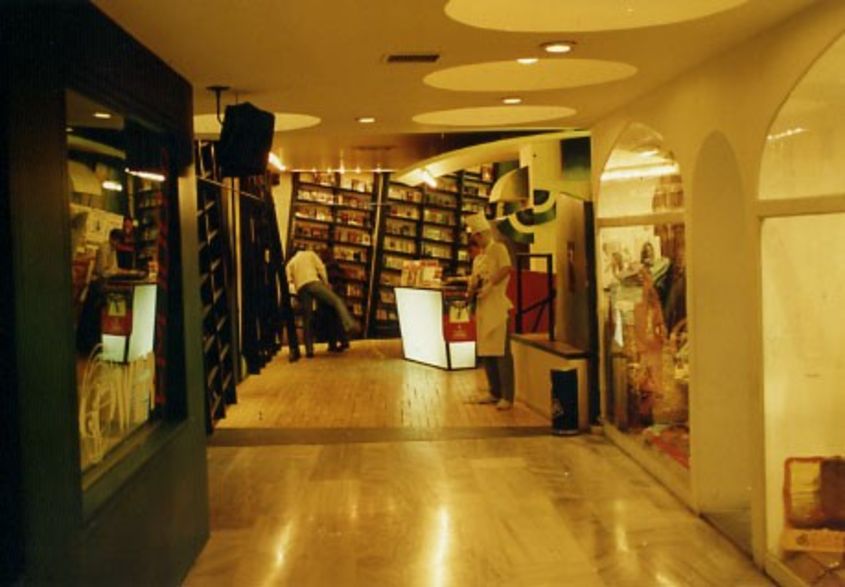 Taksim’deki Vakkorama daha  önce eşi benzeri olmayan bir mağazaydı.