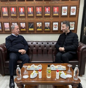 Milli Savunma Bakanı Hulusi Akar, Habertürk programcısı Mehmet Akif Ersoy