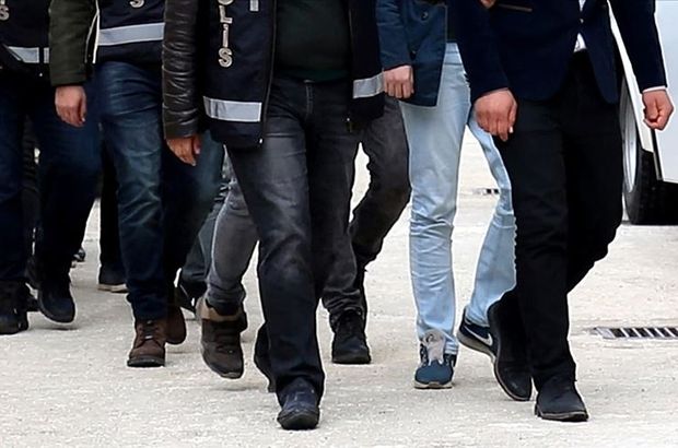 İzmir merkezli FETÖ operasyonu: 28 gözaltı kararı