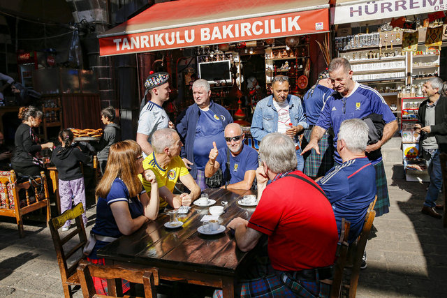 İskoç taraftarlar Diyarbakır'da