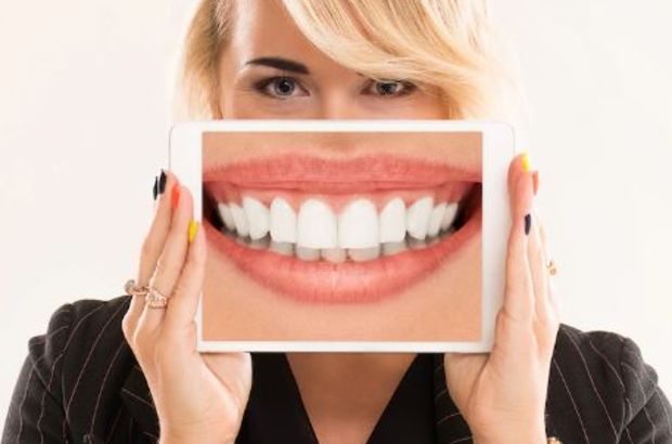 İnci gibi beyaz dişlere sahip olmak hayal değil! Bu yöntemler dişleri bembeyaz yapıyor, ağız sağlığını koruyor!