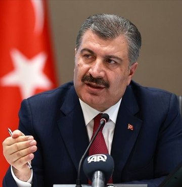 Türkiye Büyük Millet Meclisi (TBMM) Plan ve Bütçe Komisyonunda milletvekillerinin sorularını yanıtlayan Sağlık Bakanı Fahrettin Koca