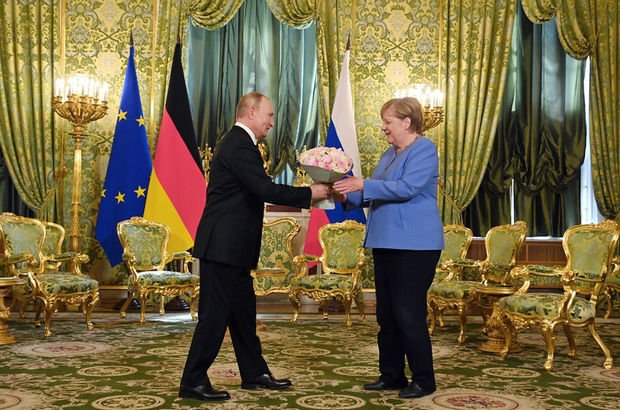 Merkel'den Putin itirafı: Etkileyecek gücüm kalmamıştı