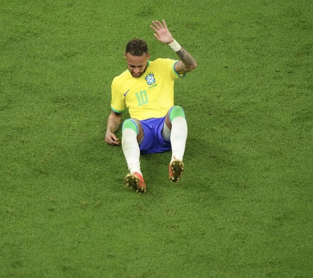 Brezilya cephesi: "Neymar'ı bilerek sakatladılar!"