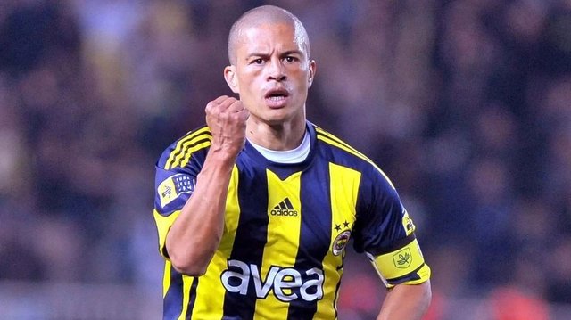 Fenerbahçe'nin efsane ismi Alex de Souza'dan heyecanlandıran paylaşım: "Yuvama dönüyorum" Alex Fenerbahçe'ye mi geliyor? - Spor Haberleri