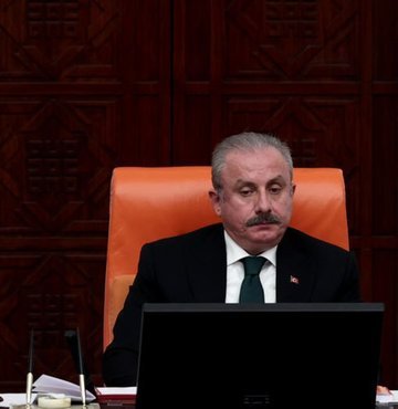 TBMM Başkanı Mustafa Şentop, dün bütçe görüşmeleri sırasında AK Partili ve CHP