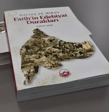 Fatih Edebiyat Günleri kapsamında yayına hazırlanan Hafıza ve Miras Fatih’in Edebiyat Durakları isimli kitap Fatih Belediyesi tarafından yayınlandı.
Akademisyen ve yazar Turgay Anar’ın hazırladığı çalışmada; Türk edebiyatının birçok önemli isminin mekan ve eseri üzerinde kurduğu ilişki yer alıyor