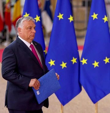 Avrupa Birliği üyesi olan ancak birçok kritik konuda Brüksel yönetimiyle görüş ayrılığı yaşayan Orban liderliğindeki Macaristan hükümeti, AB