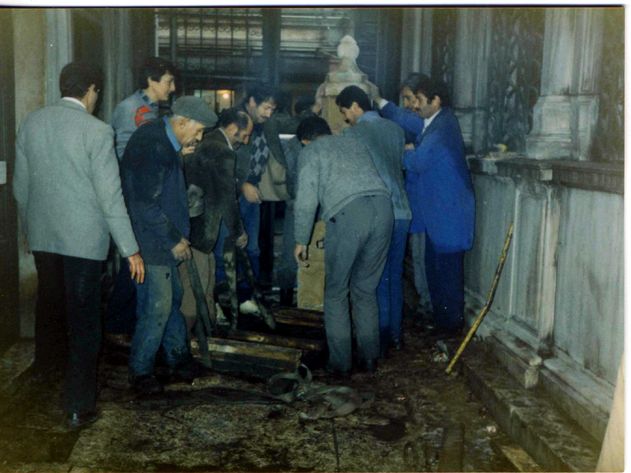 Çırağan’daki Mevlevî kabirleri 1980’lerin sonunda Galata Mevlevîhanesi’ne naklediliyor.