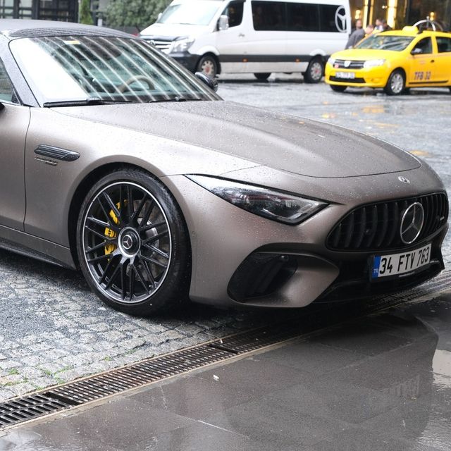 Yeni SL 63 AMG: Çok güçlü, çok kolay, çok vergili