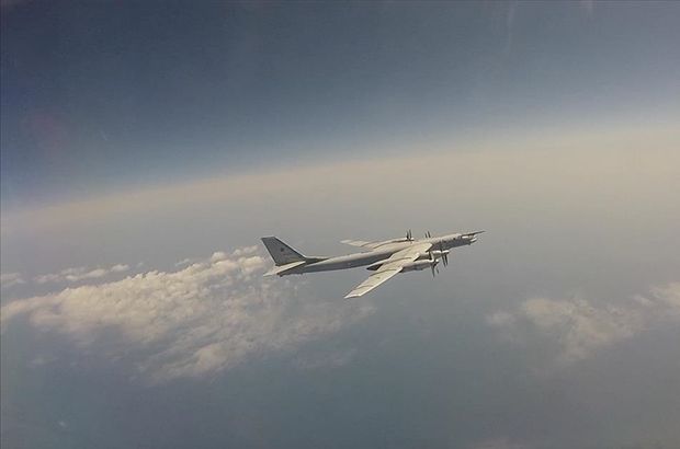 Çin bombardıman uçakları Tayvan hava sahasına girdi