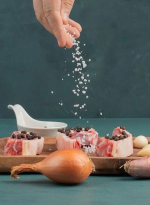 "Tuzu çok kaçırdım" diye endişelenmeyin! Bu yöntemler yemeği çöpe atmaktan kurtarıyor!