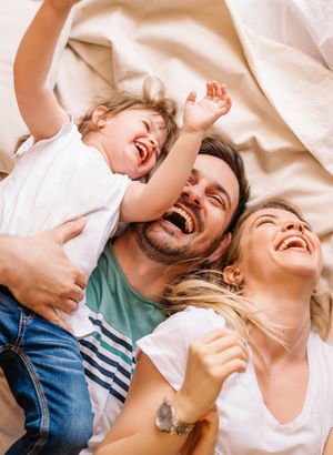 Çocuğunuzla kısa zamanda kaliteli vakit geçirmek mümkün! İşte çocukların dünyasına inmek için muhteşem öneriler