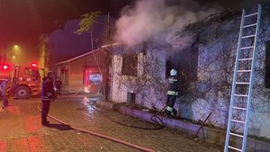 Kullanılmayan evde yangın çıktı