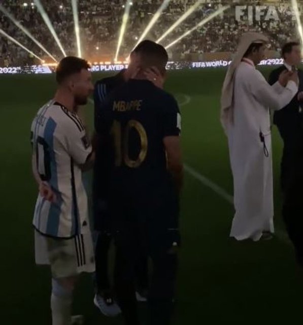 Messi ve Mbappe'den birbirlerine finalde olay hareketler!