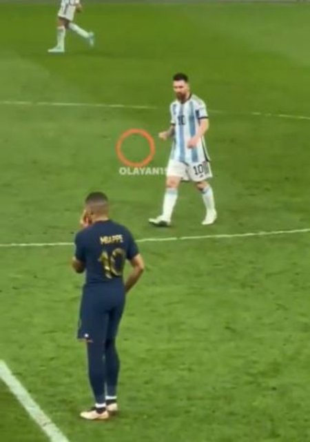 Messi ve Mbappe'den birbirlerine finalde olay hareketler!
