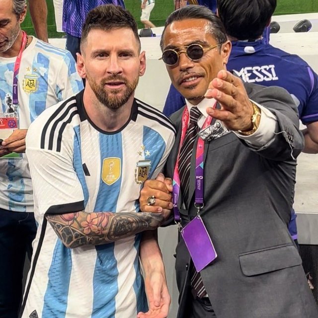 Nusret ile Messi'nin o halleri sosyal medyayı salladı! Nusret'in düştüğü durum, dalga konusu oldu