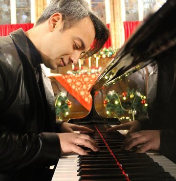 Piyanist Dengin Ceyhan, 29 Aralık Perşembe günü büyülü atmosfere sahip All Saints Moda Kilisesi’nde yeni yıla özel konseriyle müzikseverlerle buluşuyor.