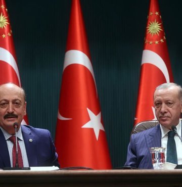 Cumhurbaşkanı Recep Tayyip Erdoğan, Çalışma ve Sosyal Güvenlik Bakanı Vedat Bilgin